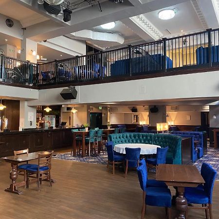 Queens Hotel Нюпорт Екстериор снимка