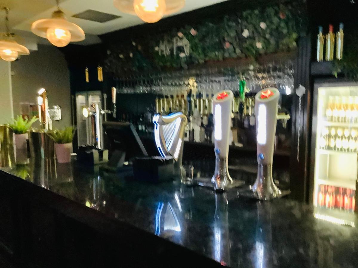 Queens Hotel Нюпорт Екстериор снимка